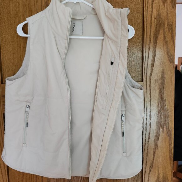 Vuori Canyon Insulated Vest - Picture 2 of 4